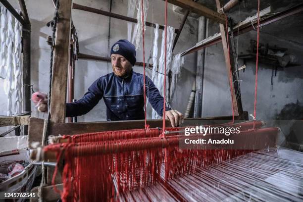 Syrian Rug Salesman Syrian Pattern Photos and Premium High Res Pictures - Getty Images