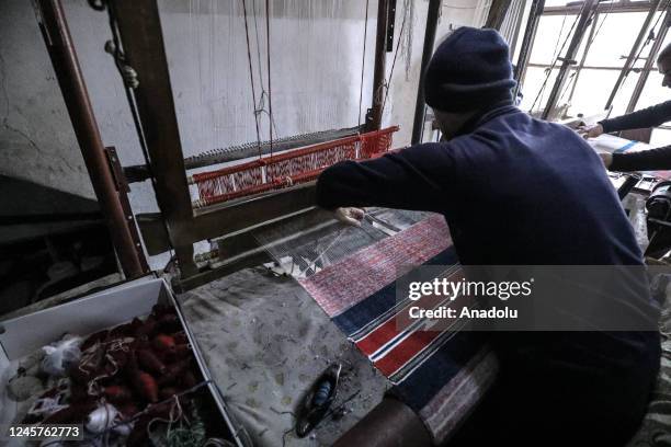 Syrian Rug Salesman Syrian Pattern Photos and Premium High Res Pictures - Getty Images