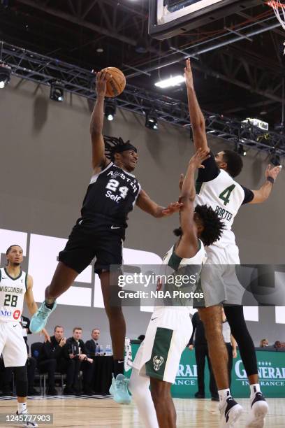 Alize Johnson of the Austin Spurs handles the ball against the Wisconsin Herd during the 2022-23 G League Winter Showcase on December 21, 2022 in Las...