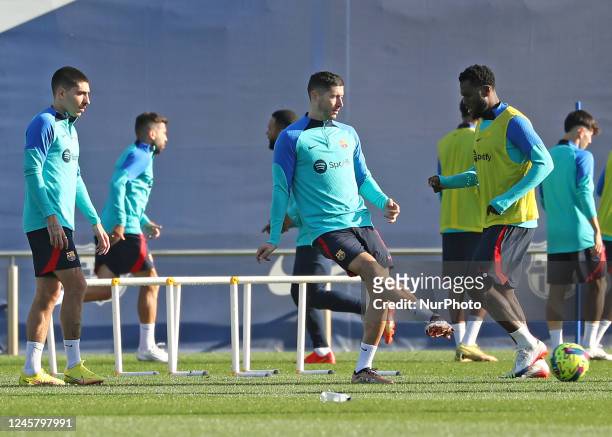 Robert Lewandowski and Hector Bellerin during the first training after the World Cup, in Barcelona, on 23th December 2022. --