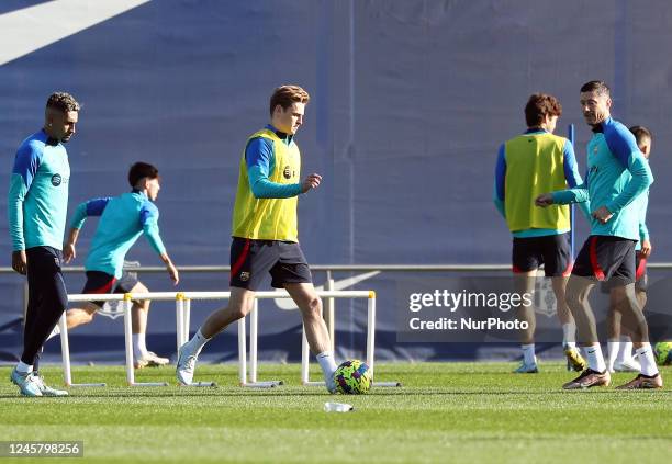 Frenkie de Jong and Robert Lewandowski during the first training after the World Cup, in Barcelona, on 23th December 2022. --