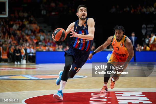 Tomas Satoransky of FC Barcelona and Chris Jones of Valencia basket in action during the J15 Turkish Airlines Euroleague at Fuente de San Luis Sport...