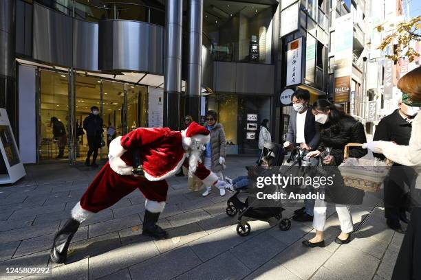 Japanese Santa Japanese Santa Photos and Premium High Res Pictures - Getty Images