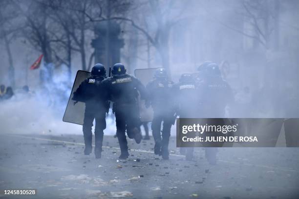 Restaurant Riot Photos and Premium High Res Pictures - Getty Images