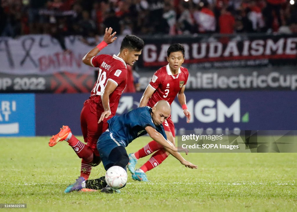 Muhammad Rafli Ridwan Muhammad Rafli of Indonesia and Fakharrazi Hassan of Brunei in action ...