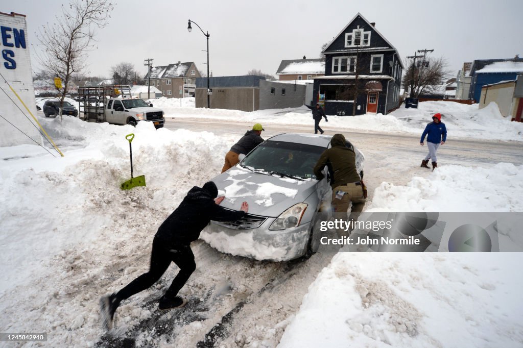 At Least 28 Dead After Historic Buffalo Blizzard That Has Paralyzed The City