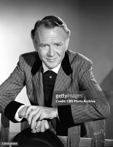 Dundee and the Culhane. A CBS television western series. Premiere episode broadcast September 6, 1967. Pictured is John Mills .