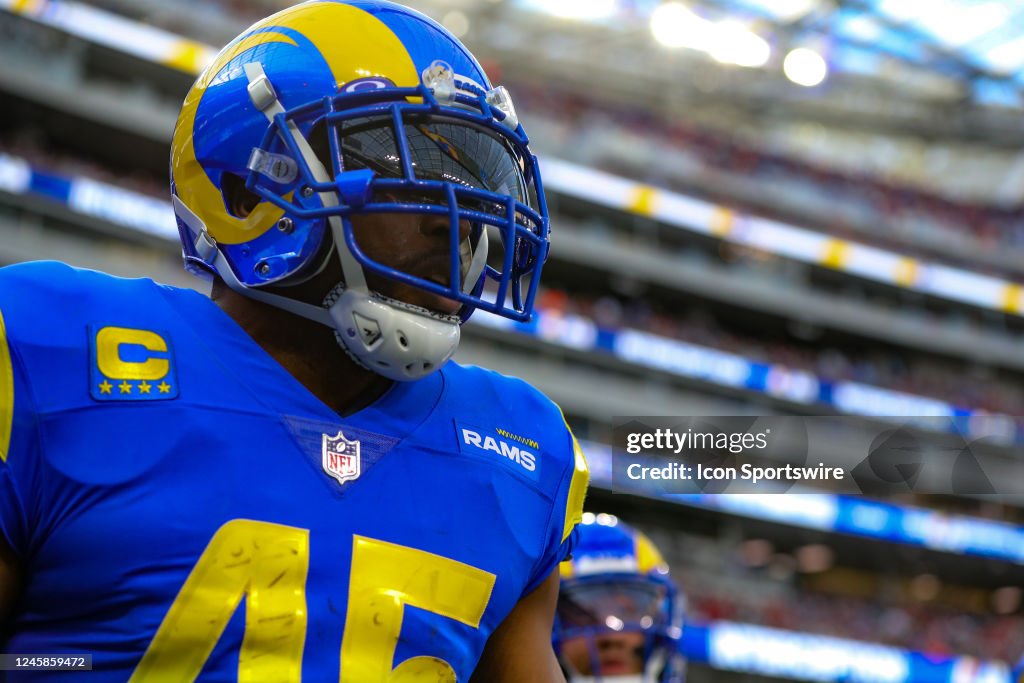 Fon Rasm Game Los Angeles Rams linebacker Bobby Wagner during the NFL game between ...