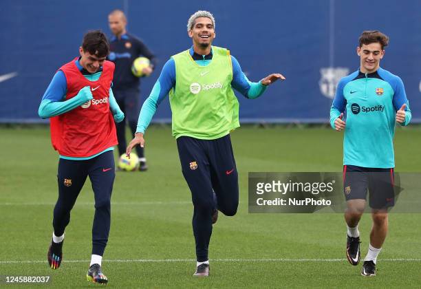 Pedri, Ronald Araujo and Gabi during the training before the derby against Espanyol, in Barcelona, on 30th November 2022.