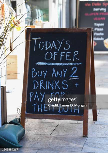 398 Chalkboard Sign Outside Restaurant Photos and Premium High Res Pictures - Getty Images 398 Chalkboard Sign Outside Restaurant Photos and Premium High Res Pictures - Getty Images