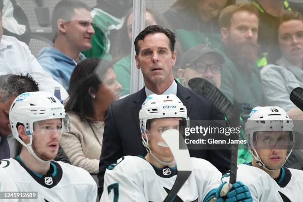 David Quinn of the San Jose Sharks coaches against the Dallas Stars at the American Airlines Center on December 31, 2022 in Dallas, Texas.