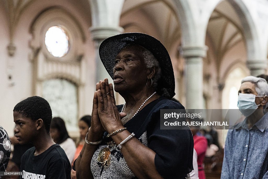 SAFRICA-RELIGION-POPE-OBIT