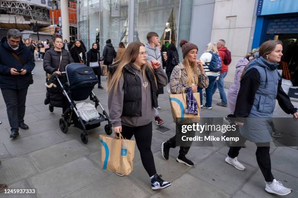 Shoppers and visitors out on Oxford Street on 2nd December 2022 in London, United Kingdom. Oxford Street is a major retail centre in the West End of...