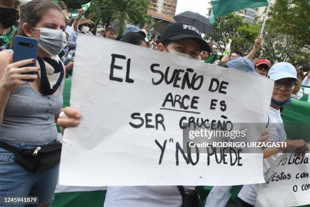 Women supporters of the Governor of Santa Cruz, Luis Fernando Camacho, hold a demonstration outside the Departmental Command of the Police in Santa...
