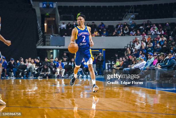 Rigoberto Mendoza of the Mexico City Capitanes dribbles the ball against the Salt Lake City Stars on December 30, 2022 in Mexico City, Mexico at...