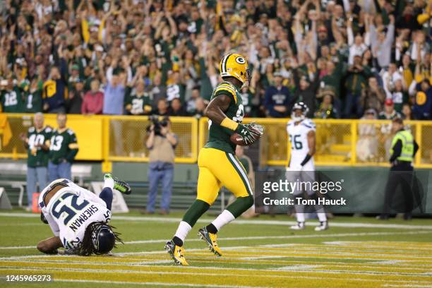 Green Bay Packers wide receiver James Jones runs with ball during an NFL football game between the Green Bay Packers and the Seattle Seahawks Sunday,...