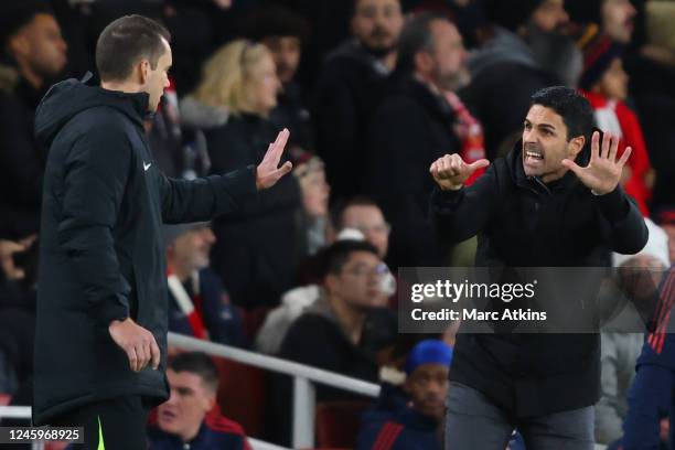 Mikel Arteta, Head Coach of Arsenal reacts towards the 4th official during the Premier League match between Arsenal FC and Newcastle United at...