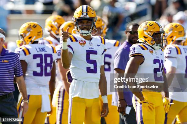 Tigers quarterback Jayden Daniels during the Cheez-It Citrus Bowl between the LSU Tigers and the Purdue Boilermakers on January 2, 2023 at Camping...