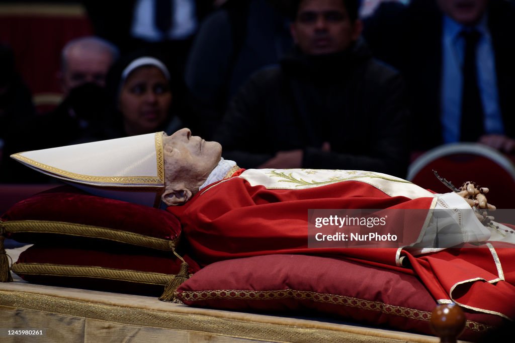 The Body Of Pope Emeritus Benedict XVI Lies In State At St. Peter's Basilica