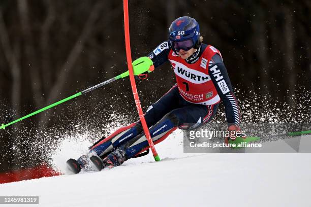 January 2023, Bavaria, Garmisch-Partenkirchen: Alpine skiing: World Cup, Slalom, men, 1st run. Henrik Kristoffersen from Norway in action. Photo:...