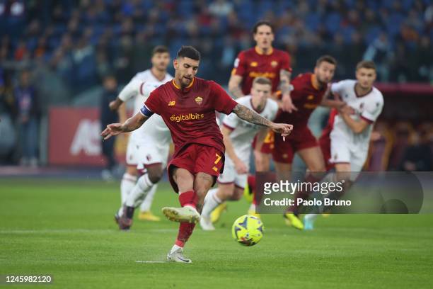 Lorenzo Pellegrini of AS Roma scores the opening goal from penalty spot during the Serie A match between AS Roma and Bologna FC at Stadio Olimpico on...