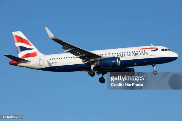 British Airways Airbus A320 landing at London Heathrow Airport, Hounslow, United Kingdom Wednesday 14th December 2022.