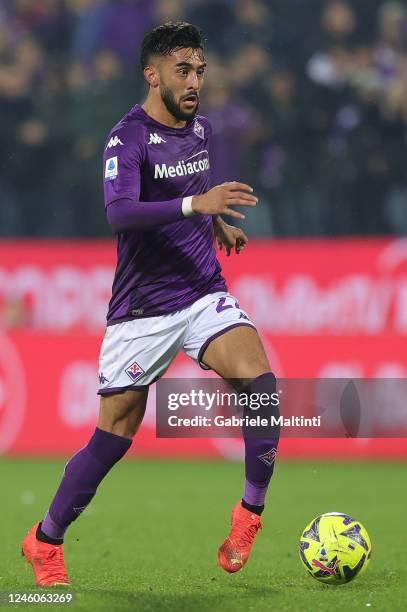 Nicolas Ivan Gonzalez of ACF Fiorentina in action during the Serie A match between ACF Fiorentina and US Sassuolo at Stadio Artemio Franchi on...