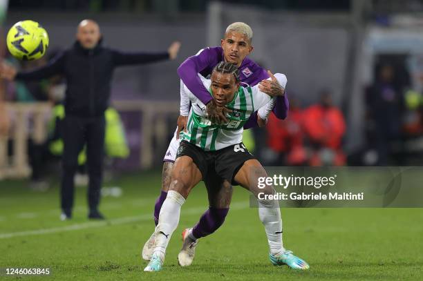 Domilson Cordeiro dos Santos known as Dodo of ACF Fiorentina battles for the ball with Armand Lauriente' of US Sassuolo during the Serie A match...