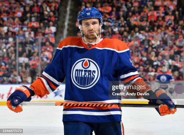 Leon Draisaitl of the Edmonton Oilers awaits a face-off during a stoppage in play during the game against the Colorado Avalanche on January 7, 2023...