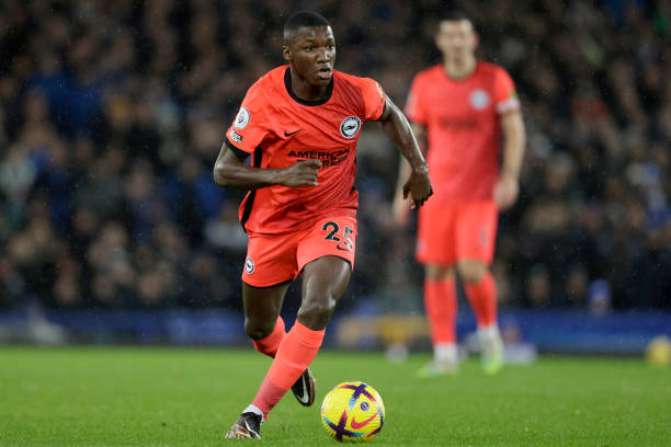 Moises Caicedo of Brighton and Hove Albion on the ball during the Premier League match between Everton FC and Brighton & Hove Albion at Goodison Park...