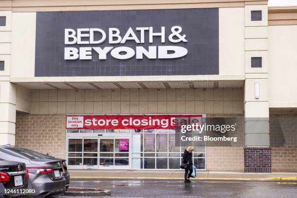 Store Closing" banner on a Bed Bath & Beyond store in Farmingdale, New York, US, on Friday, Jan. 6, 2023. Bed Bath & Beyond Inc. Called off a...