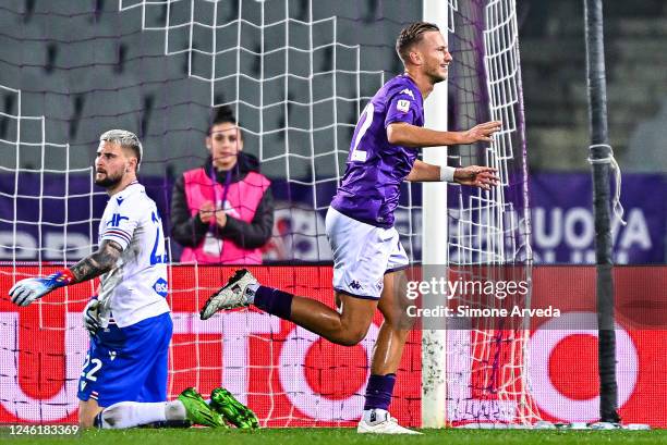 Antonin Barak of Fiorentina celebrates after scoring a goal during the Coppa Italia match between ACF Fiorentina and UC Sampdoria at Stadio Artemio...