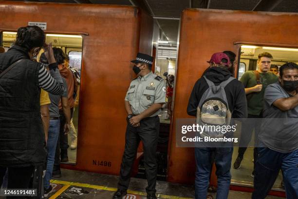 209 Hidalgo Metro Photos and Premium High Res Pictures - Getty Images 209 Hidalgo Metro Photos and Premium High Res Pictures - Getty Images