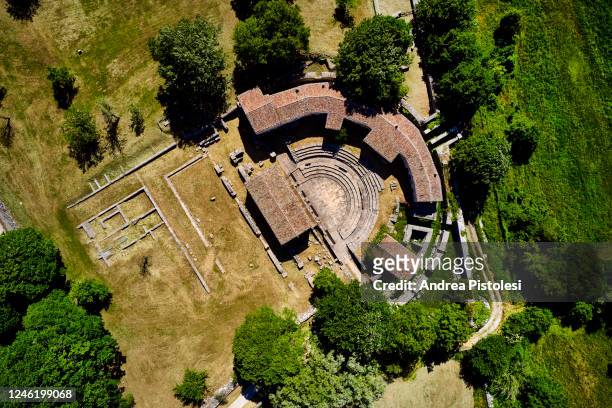 altilia archaeological site in sepino, molise, italy - molise stock pictures, royalty-free photos & images