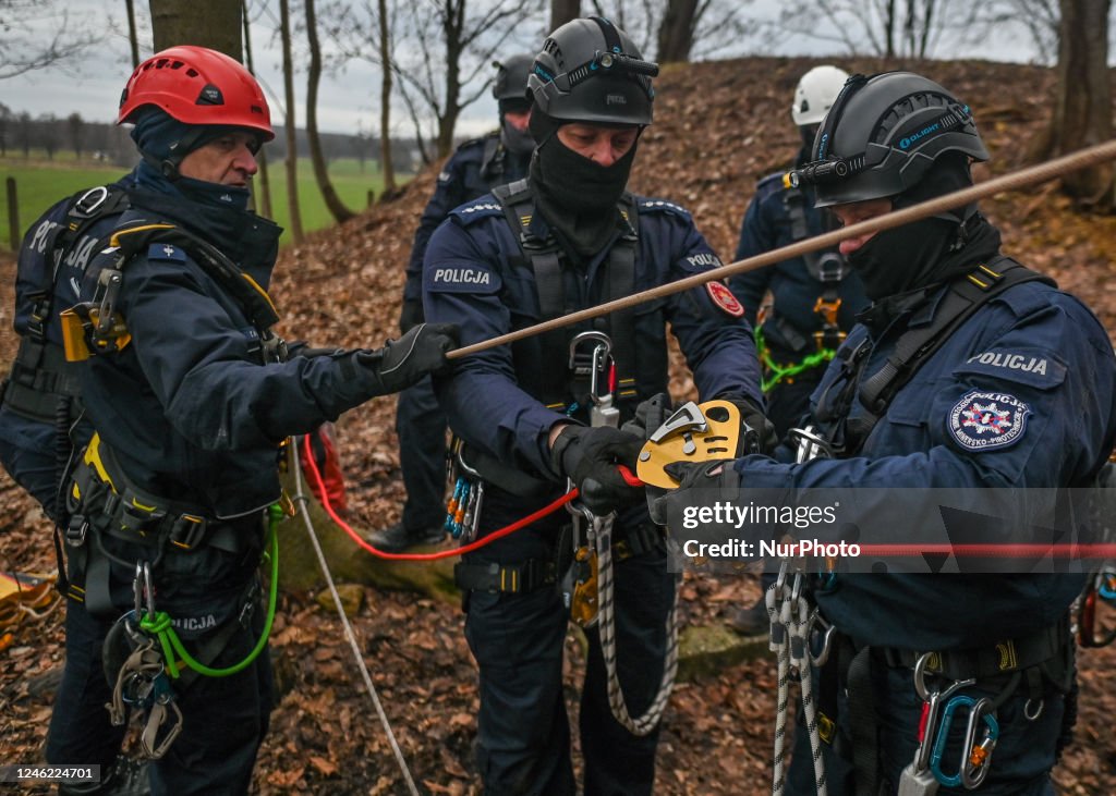 Silesian Police Special Units Sharpen Skills At UNESCO World Heritage Site