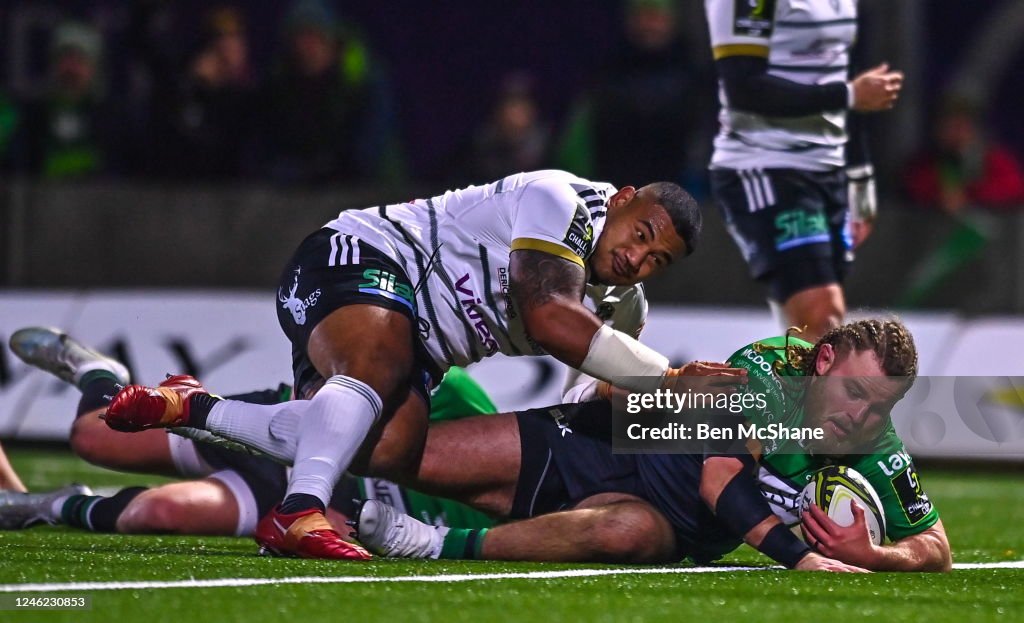 Galway , Ireland - 14 January 2023; Finlay Bealham of Connacht scores ...