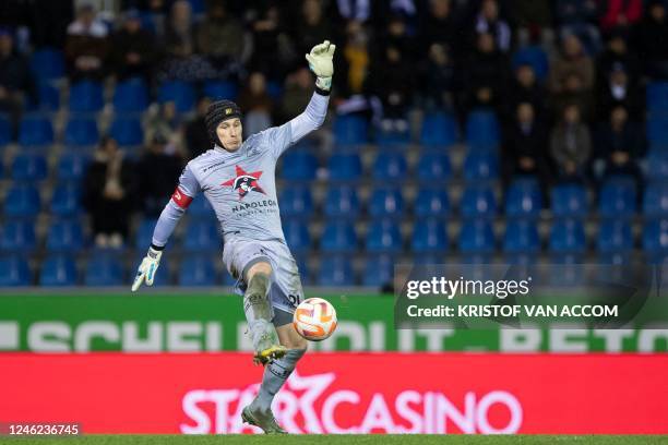 Essevee's goalkeeper Sammy Bossut pictured in action during a soccer match between KRC Genk and SV Zulte-Waregem, Saturday 14 January 2023 in Genk,...