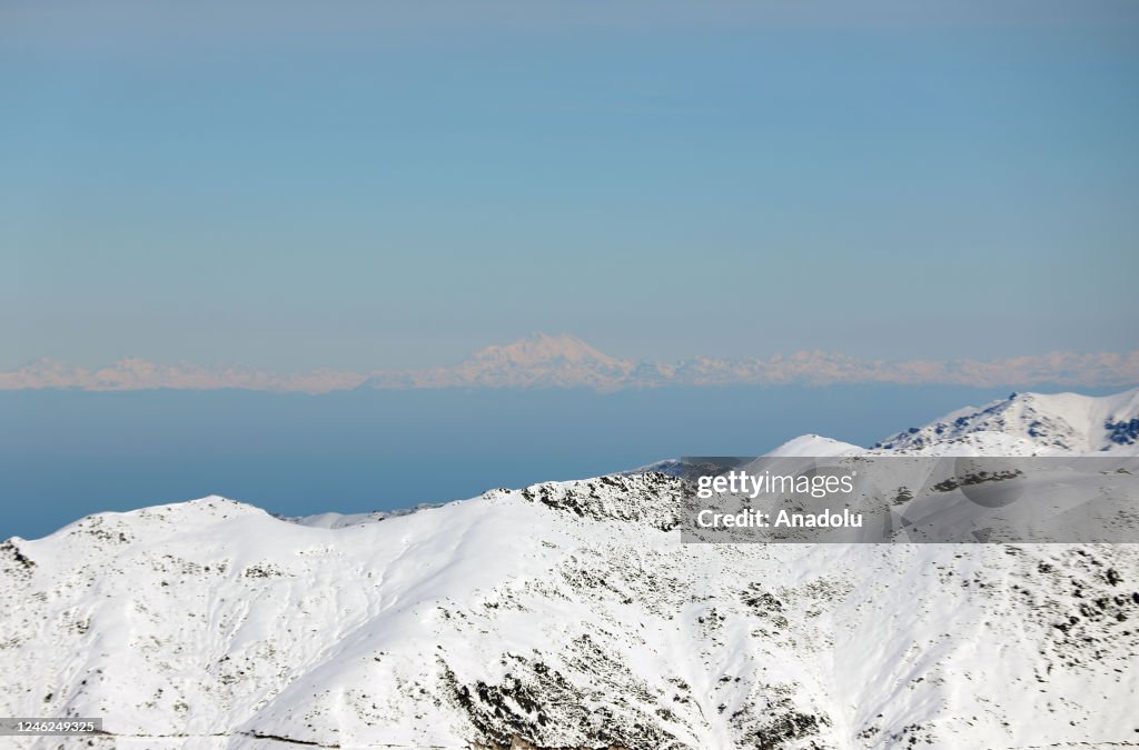 Kackar Mountains in Rize starts to become center of heli skiing