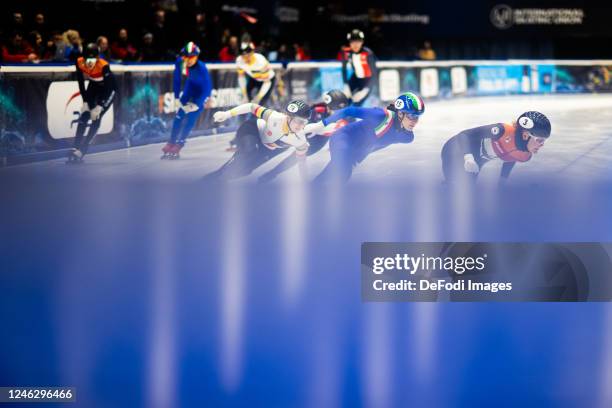 Xandra Velzeboer of Netherlands Arianna Valcepina of Italy in action performs during the ISU European Short Track Speed Skating Championships at Hala...