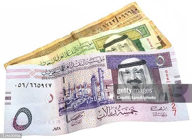 saudi riyal banknotes - riyals stock pictures, royalty-free photos & images
