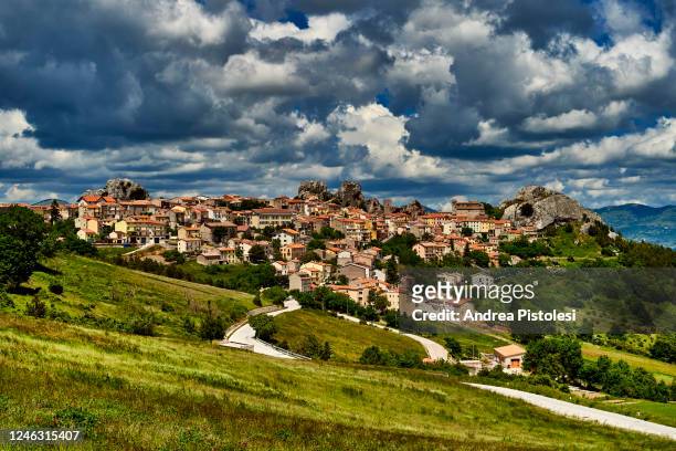 pietracupa village in molise, italy - molise stock pictures, royalty-free photos & images