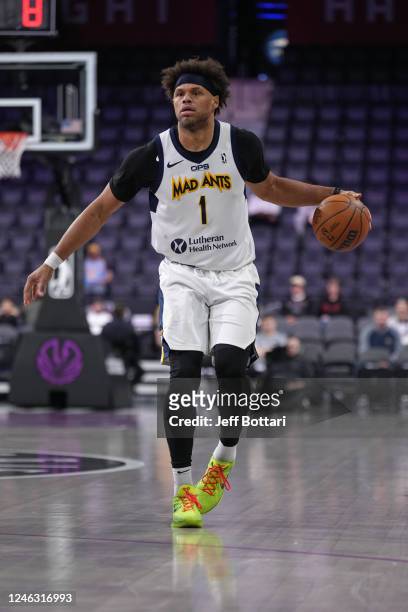 Justin Anderson of the Fort Wayne Mad Ants dribbles the ball during the game against the G League Ignite on January 17, 2023 at The Dollar Loan...