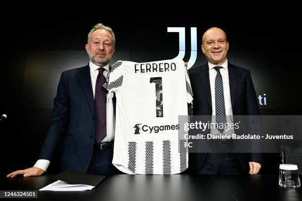 Gianluca Ferrero and Maurizio Scanavino during a press conference after the Juventus Shareholders' Meeting at Allianz Stadium on January 18, 2023 in...