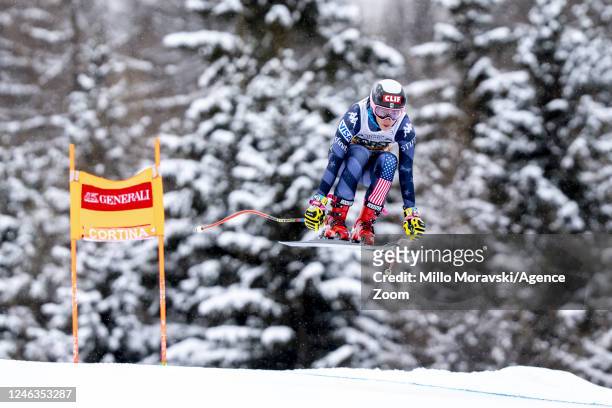 Isabella Wright of Team United States in action during the FIS Alpine Ski World Cup Women's Downhill Training on January 19, 2023 in Cortina...