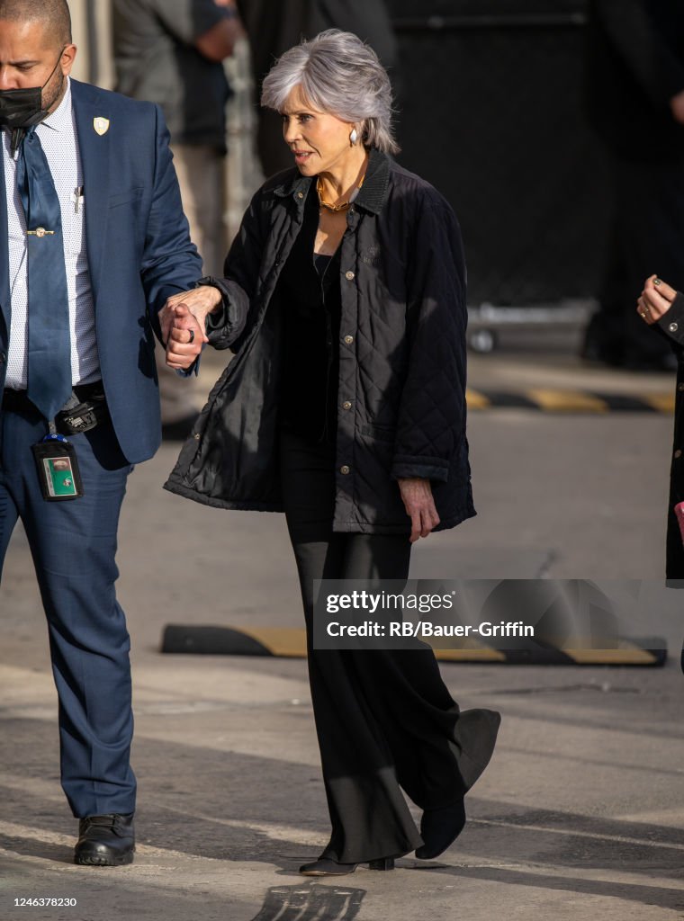https://media.gettyimages.com/id/1246378230/photo/celebrity-sightings-in-los-angeles-january-19-2023.jpg?s=1024x1024&w=gi&k=20&c=UFCf0-PVYO4TcRFSUjqrnuW8a2F-gM-GpKj7dUFrNK0=
