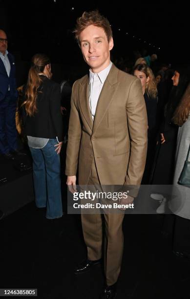 Eddie Redmayne attends the Dior Homme front row during Paris Fashion Week Menswear Fall-Winter 2023-2024 on January 20, 2023 in Paris, France.