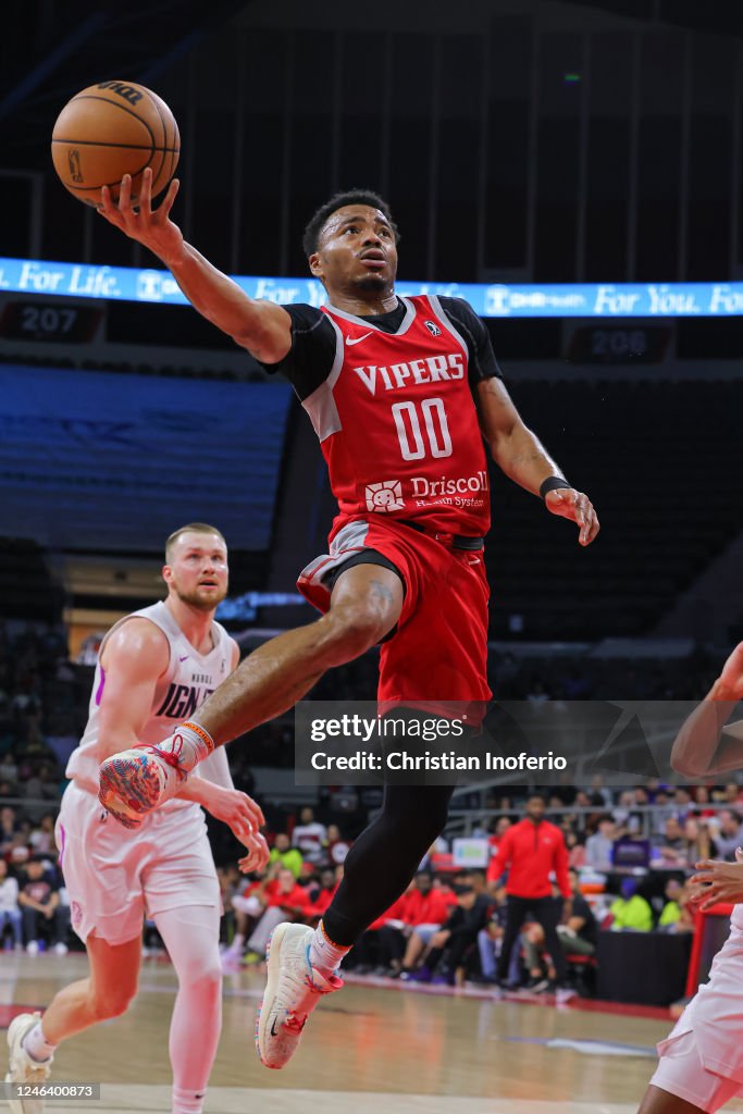 Jalen Lecquen of the Rio Grande Valley Vipers leaps to the basket