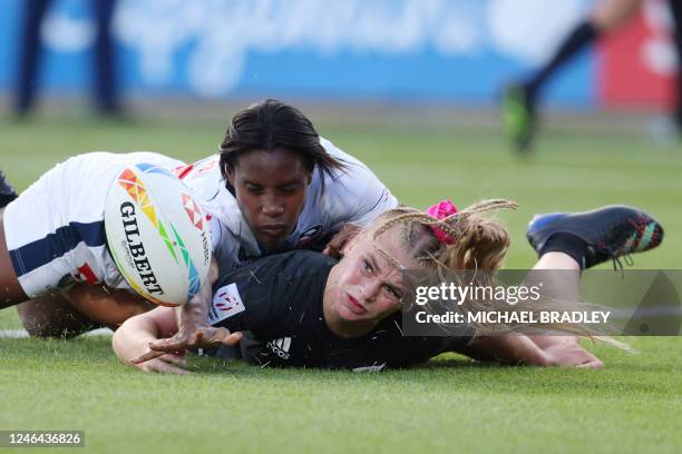 Naya Tapper of the United States and Jorja Miller of New Zealand compete for the ball during the women's final between New Zealand and USA on day two...