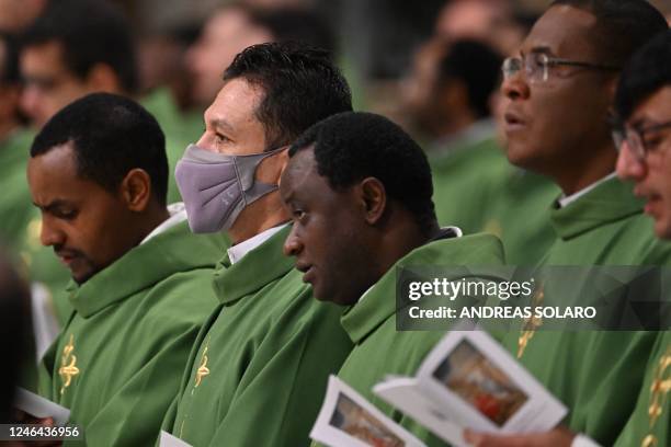 Pope With Mask Pope Mask Photos and Premium High Res Pictures - Getty Images