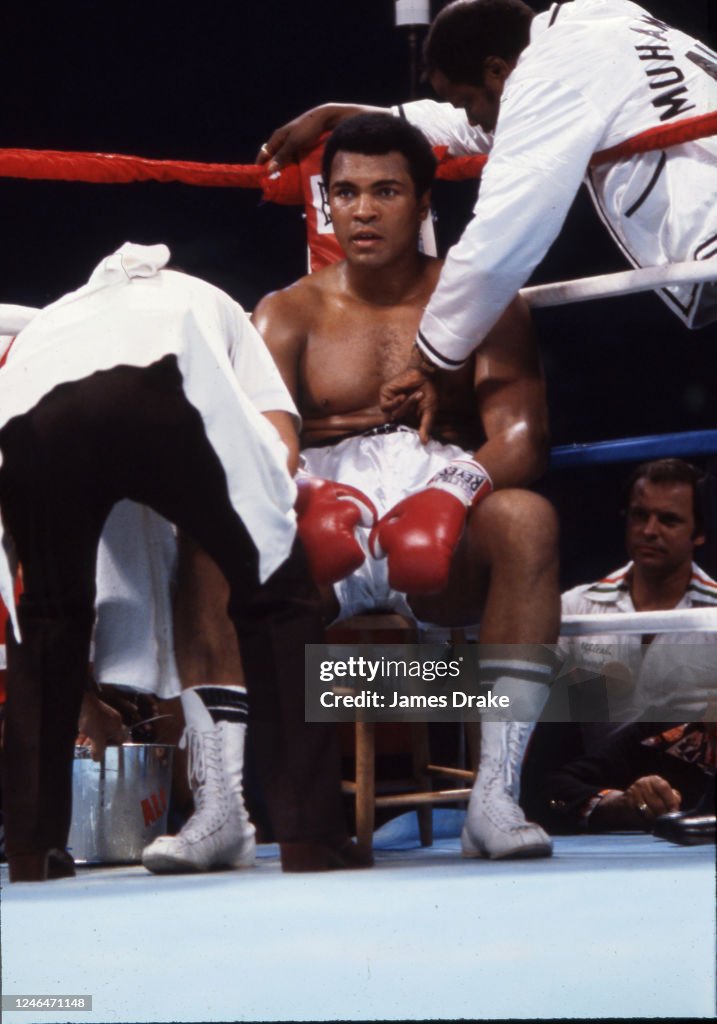 Muhammad Ali Rtpnd The Day Muhammad Ali Beat Leon Spinks In A 15-Round Rematch – QKOGE